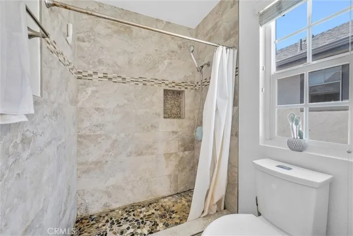 871 W Country View 45, La Habra, California 90631