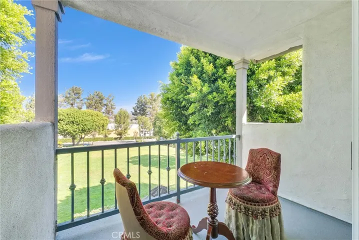 871 W Country View 45, La Habra, California 90631