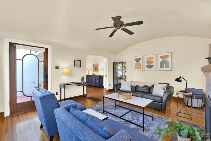 3265 Dwight Street, San Diego, California 92104