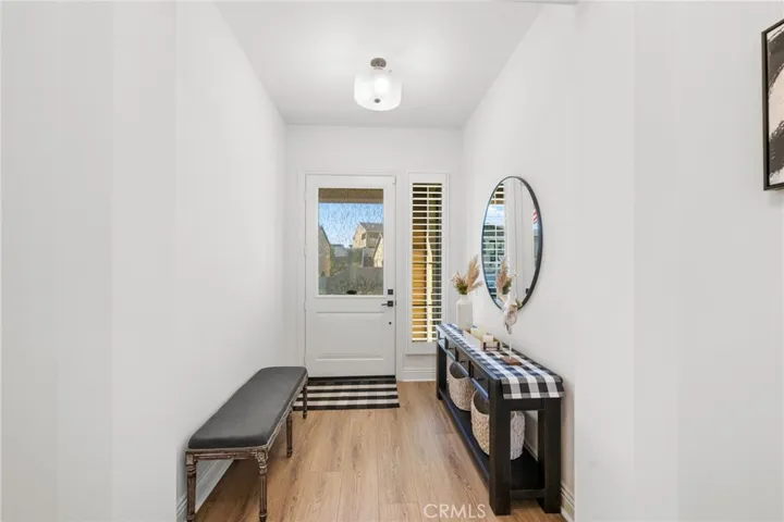 Entrance with 10 ft ceilings