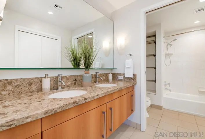 321 10th Ave 308, San Diego, California 92101