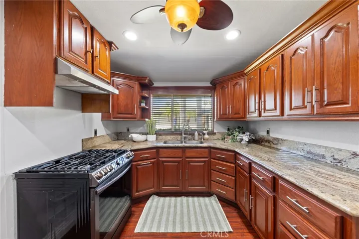 1901 E. 19th St. 3, Santa Ana, California 92705