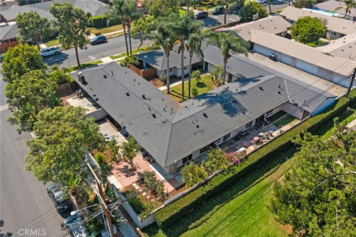 The wrap around yard can be seen in this corner shot