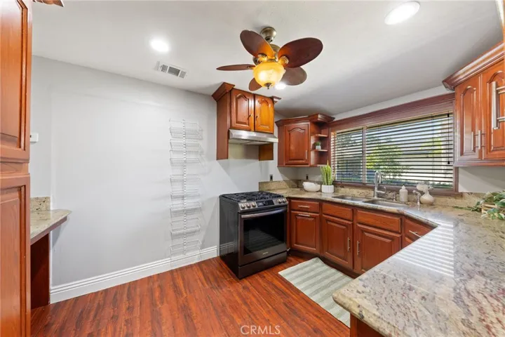 1901 E. 19th St. 3, Santa Ana, California 92705