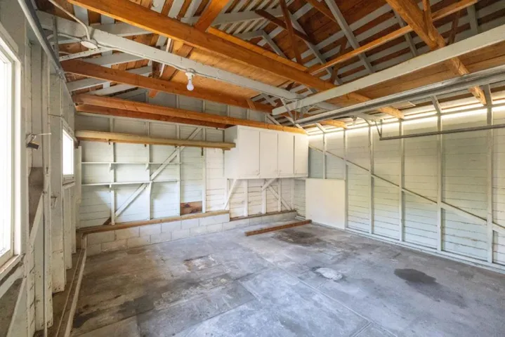 406 10th Street, Pacific Grove, California 93950