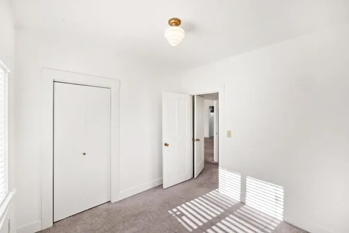 406 10th Street, Pacific Grove, California 93950