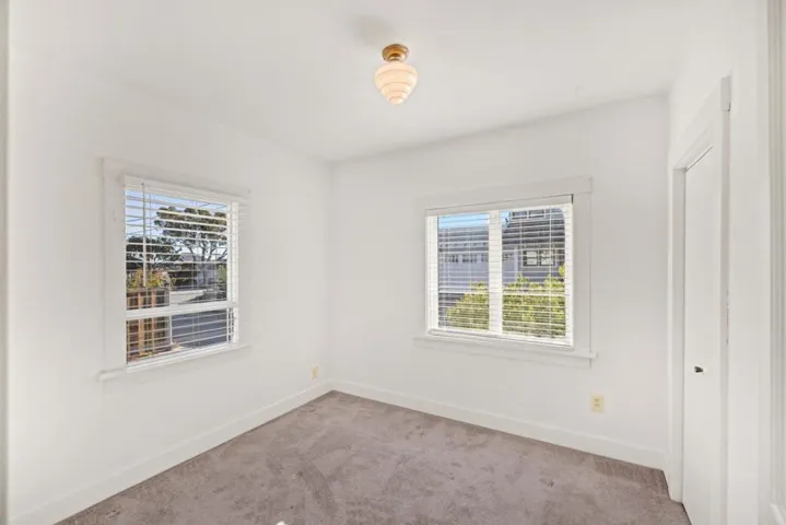 406 10th Street, Pacific Grove, California 93950