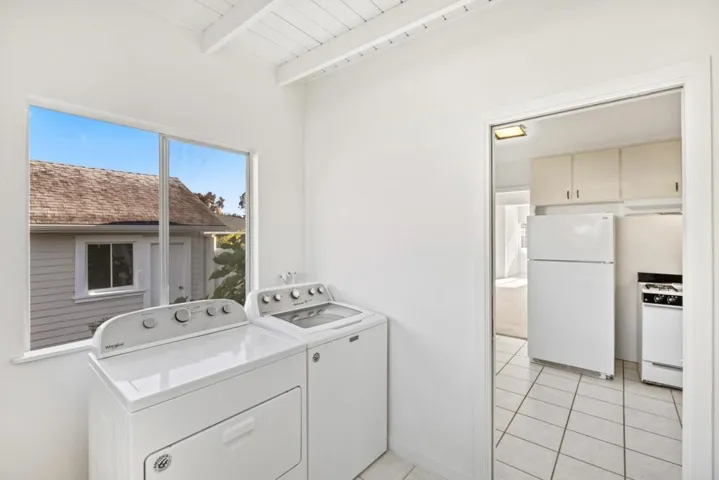 406 10th Street, Pacific Grove, California 93950