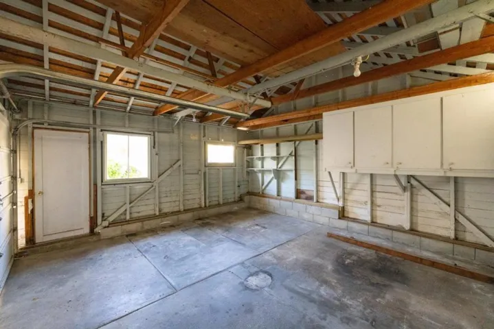 406 10th Street, Pacific Grove, California 93950