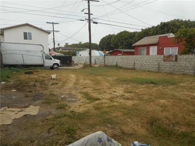 8415 S Central Avenue, Los Angeles, California 90001
