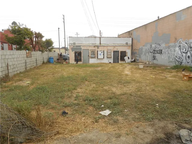 8415 S Central Avenue, Los Angeles, California 90001