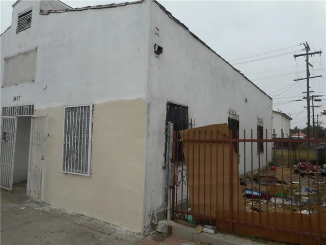 8415 S Central Avenue, Los Angeles, California 90001