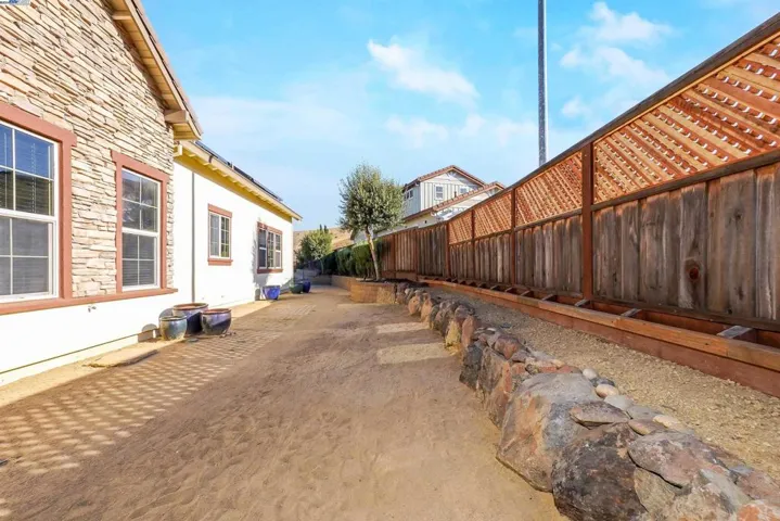 10111 Lilly Pad Lake Ct, Dublin, California 94568