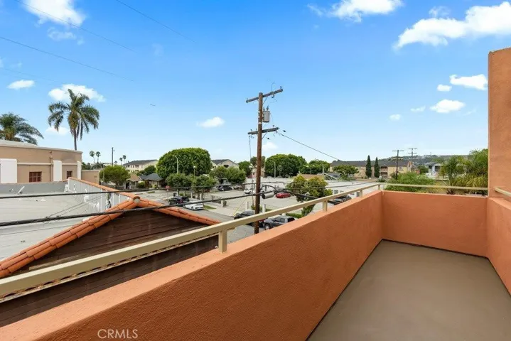 2422 E 11th Street, Long Beach, California 90804