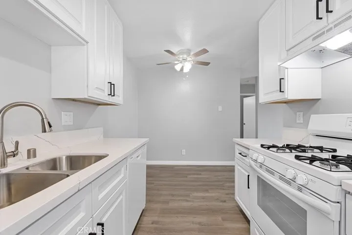 2422 E 11th Street, Long Beach, California 90804