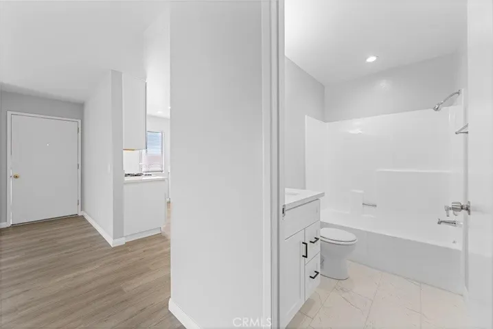 2422 E 11th Street, Long Beach, California 90804