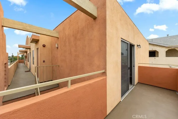 2422 E 11th Street, Long Beach, California 90804