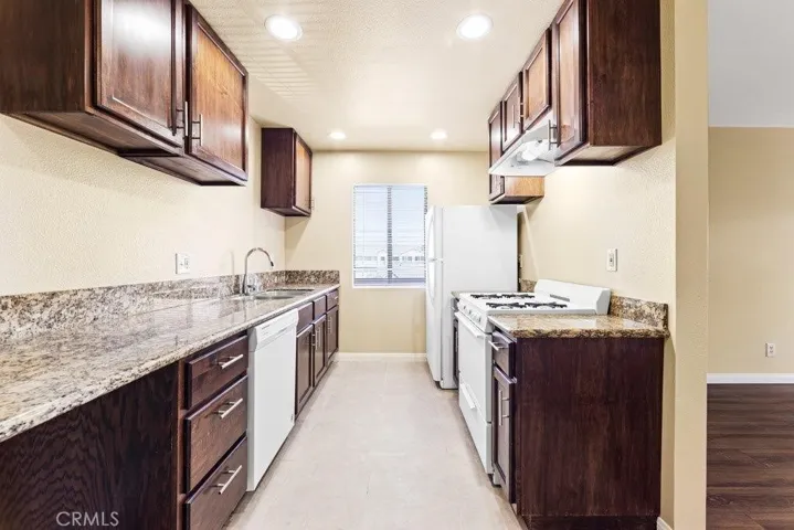 2422 E 11th Street, Long Beach, California 90804