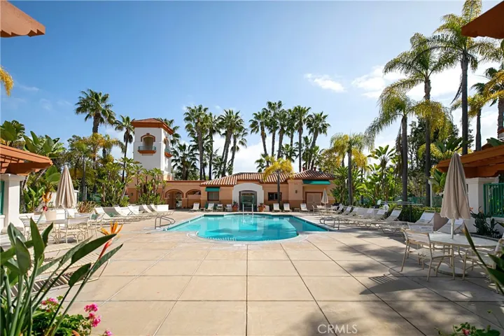 16 Villa Point Drive, Newport Beach, California 92660
