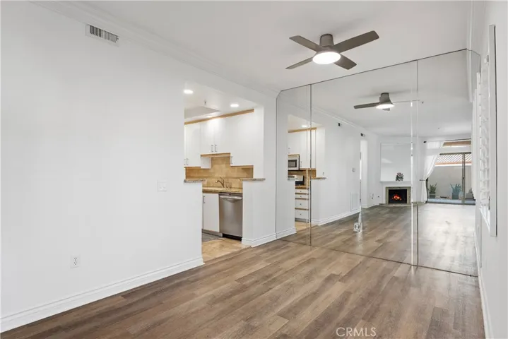 16 Villa Point Drive, Newport Beach, California 92660
