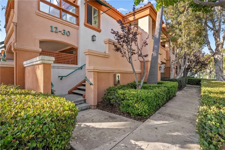 16 Villa Point Drive, Newport Beach, California 92660