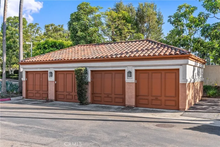 16 Villa Point Drive, Newport Beach, California 92660