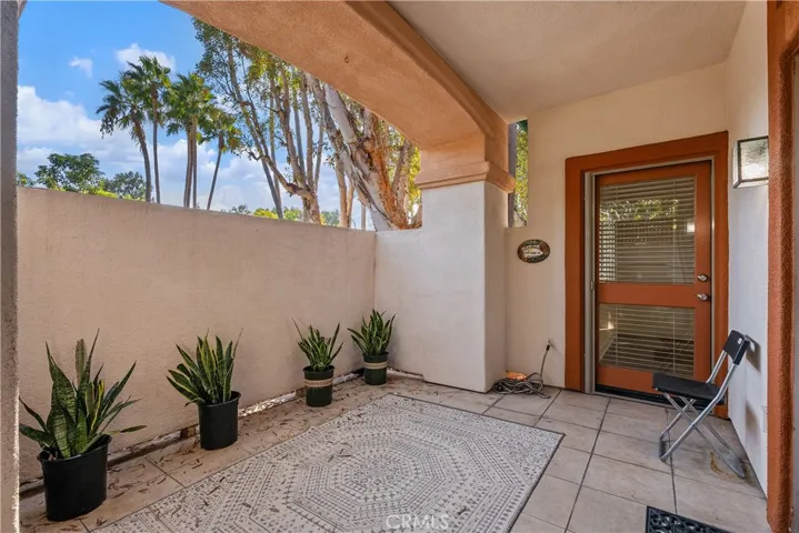 16 Villa Point Drive, Newport Beach, California 92660