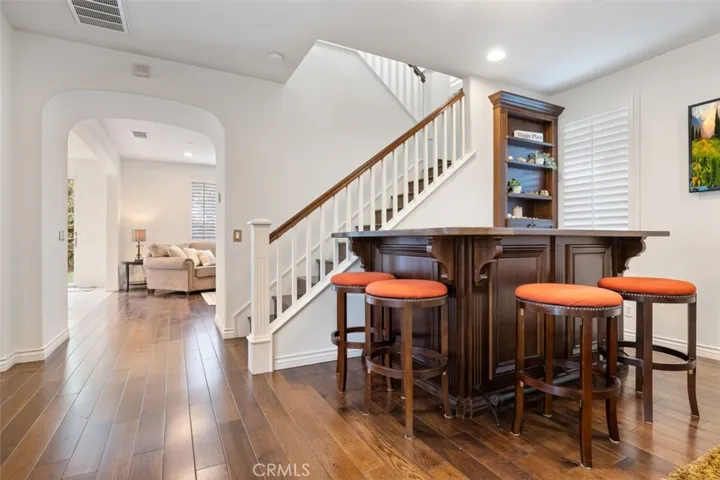 Custom built-in bar