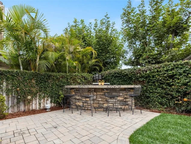 Built-in BBQ ready for your next social gathering.