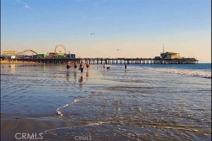2411 Third Street K, Santa Monica, California 90405