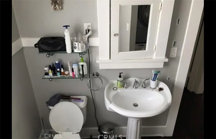 2411 Third Street K, Santa Monica, California 90405
