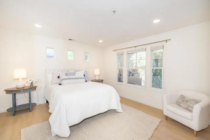 554 Driscoll Place, Palo Alto, California 94306