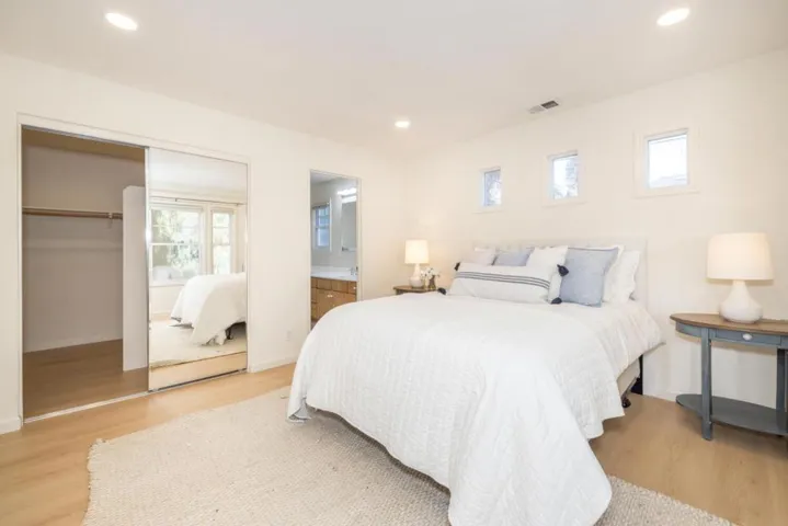 554 Driscoll Place, Palo Alto, California 94306