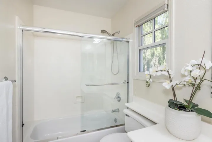 554 Driscoll Place, Palo Alto, California 94306