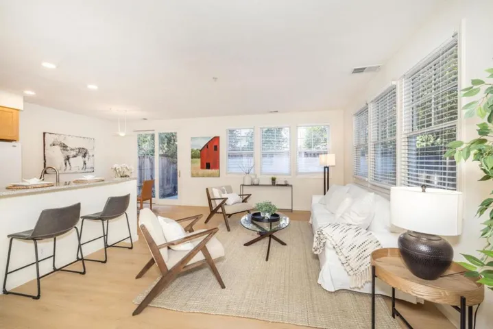 554 Driscoll Place, Palo Alto, California 94306