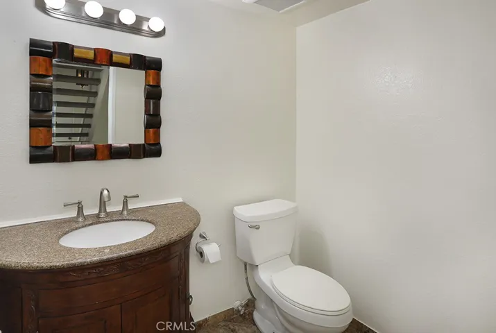 Downstairs 1/2 Bath