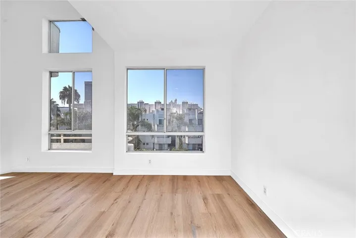 500 S Berendo Street 422, Los Angeles, California 90020