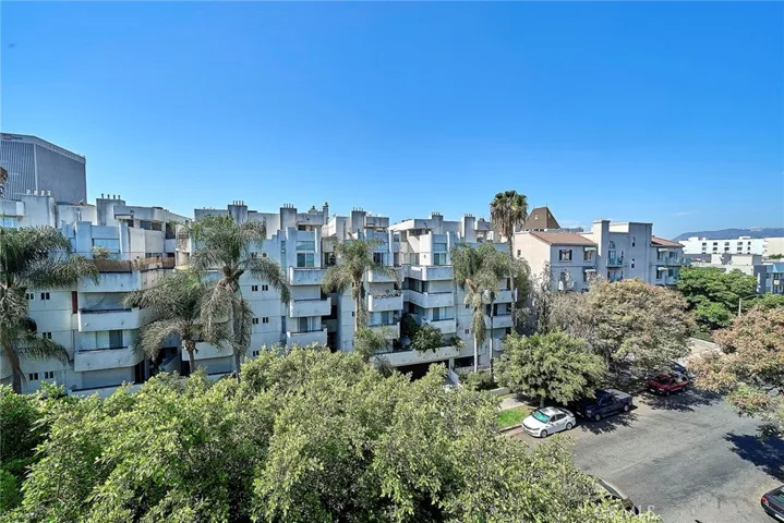 500 S Berendo Street 422, Los Angeles, California 90020
