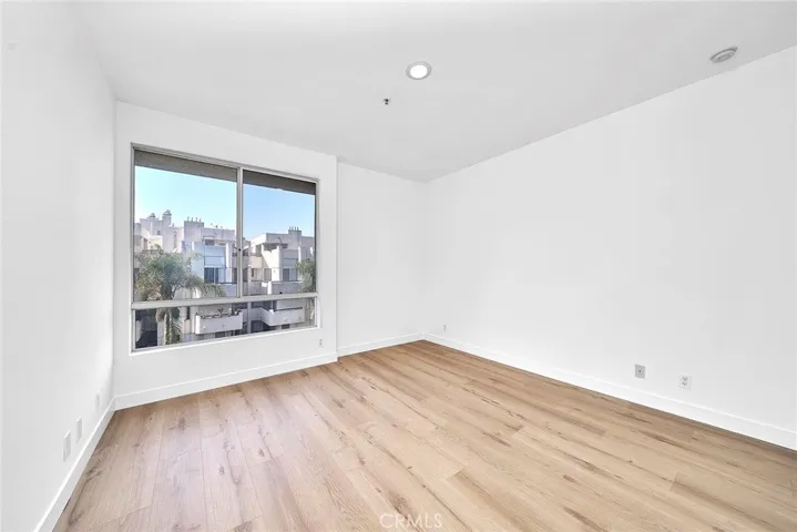 500 S Berendo Street 422, Los Angeles, California 90020