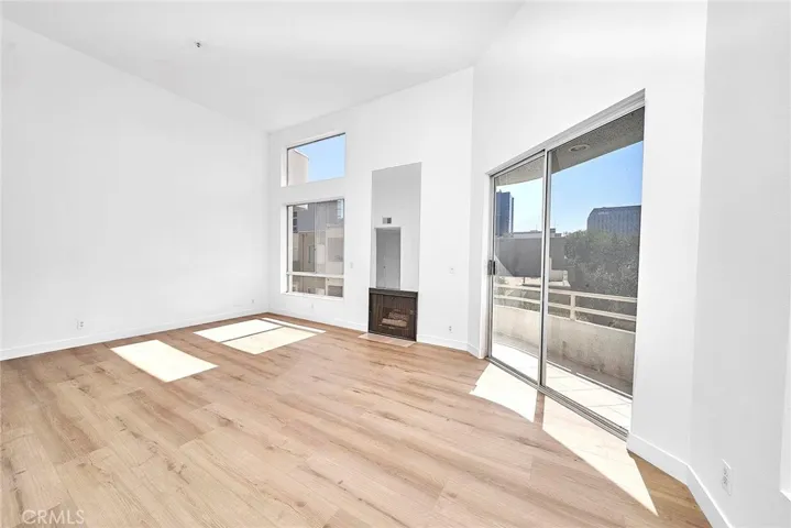 500 S Berendo Street 422, Los Angeles, California 90020