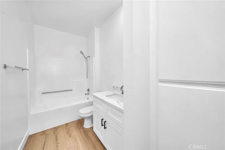 500 S Berendo Street 422, Los Angeles, California 90020