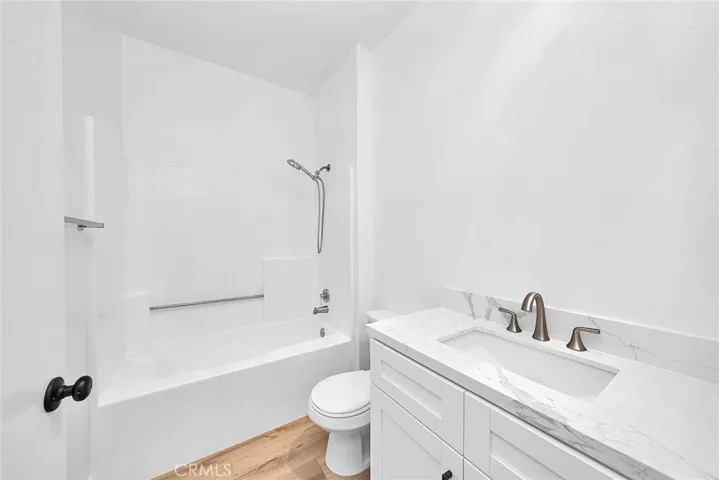 500 S Berendo Street 422, Los Angeles, California 90020