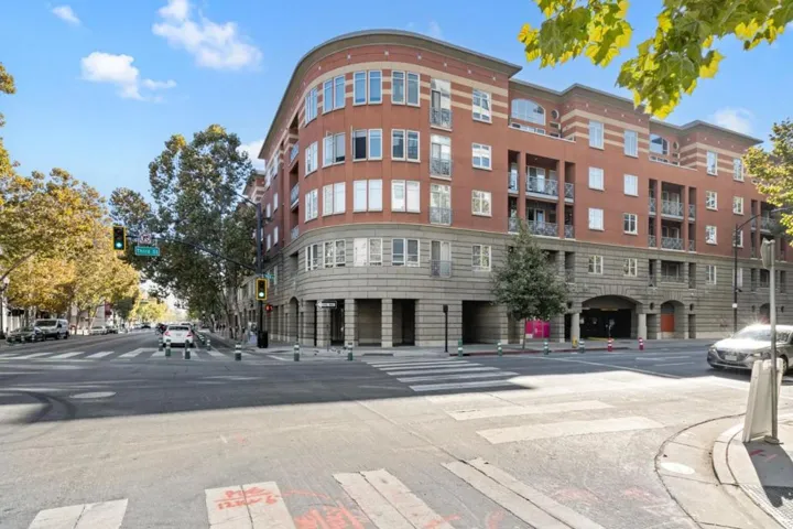 130 E San Fernando Street 514, San Jose, California 95112
