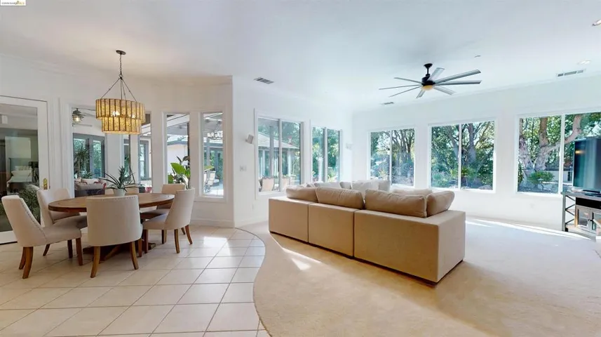 621 Bear Oaks Ln, Martinez, California 94553
