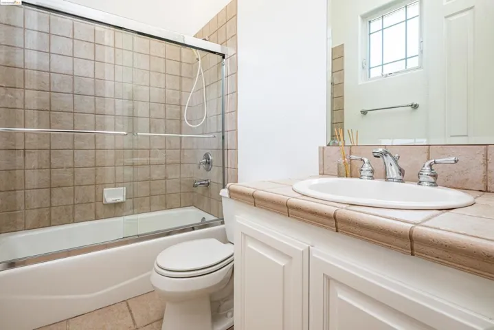 621 Bear Oaks Ln, Martinez, California 94553