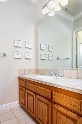 621 Bear Oaks Ln, Martinez, California 94553