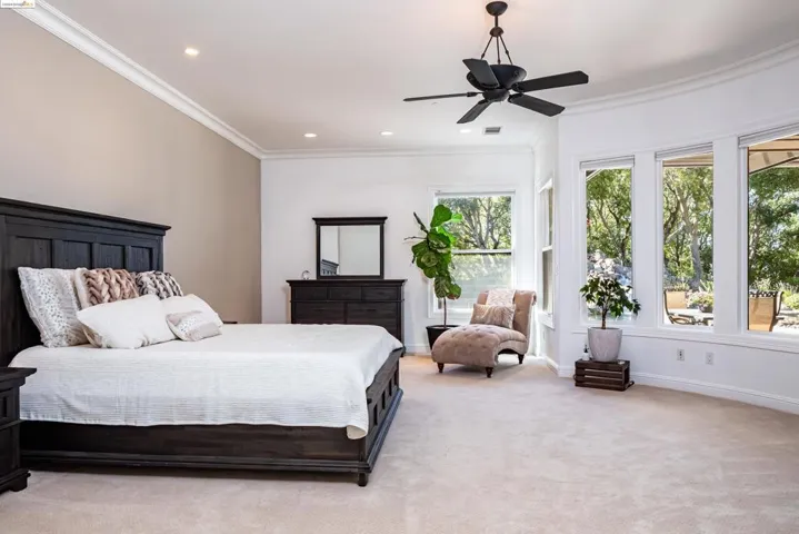 621 Bear Oaks Ln, Martinez, California 94553