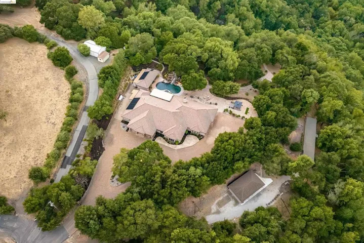 621 Bear Oaks Ln, Martinez, California 94553