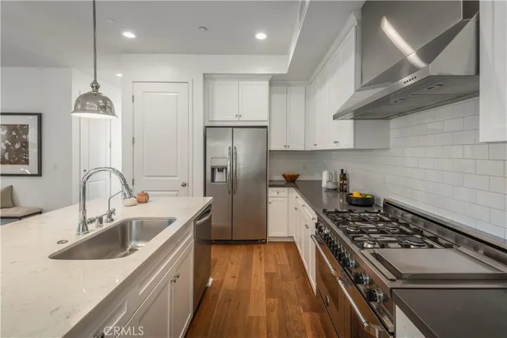 5874 W 76th Street, Los Angeles, California 90045
