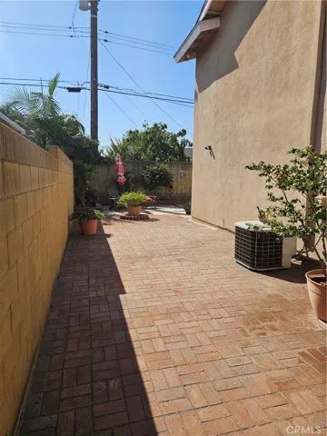 Another view of the west side yard area looking towards the back yard.
